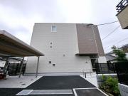 クレイノウィステリア