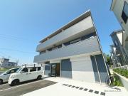 南海泉北線和泉中央駅まで徒歩34分