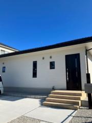 本郷町1350-18貸家