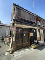 大阪市西成区鶴見橋一丁目9番8号所在戸建