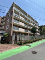 西鉄天神大牟田線雑餉隈駅まで徒歩39分