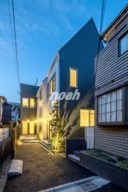 京王井の頭線新代田駅まで徒歩15分