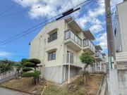 地下鉄西神・山手線伊川谷駅までバス約15分 徒歩10分