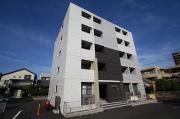 ＪＲ指宿枕崎線鹿児島中央駅まで徒歩11分