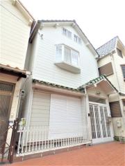 離宮前町1丁目貸家