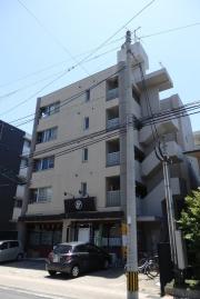 ＪＲ鹿児島本線鹿児島中央駅まで徒歩8分