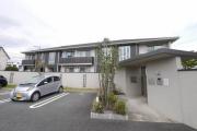 熊本市電健軍線健軍校前駅まで徒歩57分