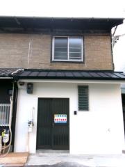 七松町1丁目貸家