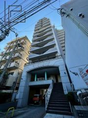 地下鉄七隈線渡辺通駅まで徒歩18分