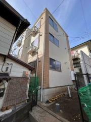 京急本線横須賀中央駅まで徒歩4分