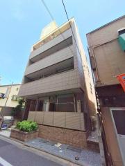 都営大江戸線本郷三丁目駅まで徒歩1分