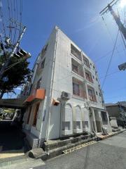 地下鉄西神・山手線大倉山駅まで徒歩13分