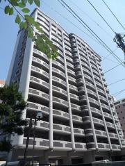 地下鉄七隈線渡辺通駅まで徒歩4分