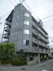 ＪＲ片町線鴻池新田駅まで徒歩18分