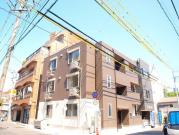 鹿児島市電谷山線荒田八幡駅まで徒歩2分