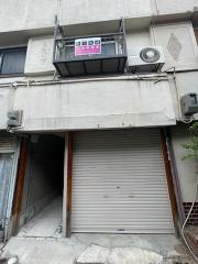 池田南町軽車庫付き貸家