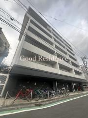 BAY SIDE HOUSE