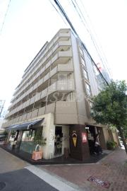地下鉄中央線阿波座駅まで徒歩8分