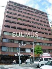 東京メトロ丸ノ内線新宿御苑前駅まで徒歩1分