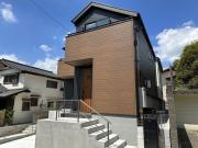 京王線聖蹟桜ヶ丘駅まで徒歩17分