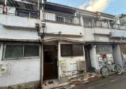 南海本線泉大津駅まで徒歩12分