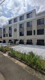 THE UNDERZ SUITE RESIDENCE