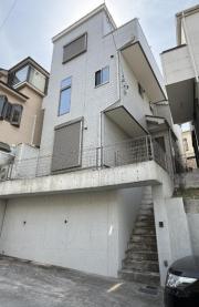 京急本線井土ヶ谷駅まで徒歩17分