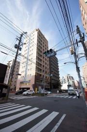 西鉄天神大牟田線西鉄平尾駅まで徒歩8分