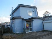 緑ケ岡5丁目27番1号借家