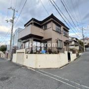 成田東が丘町角地車庫付戸建