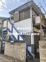 京王井の頭線下北沢駅まで徒歩13分