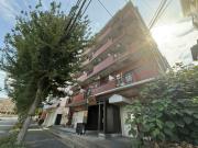 地下鉄西神・山手線伊川谷駅までバス約13分 徒歩6分