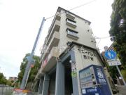 地下鉄西神・山手線名谷駅までバス約9分 徒歩3分