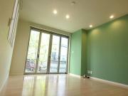 小田急小田原線新百合ヶ丘駅までバス約7分 徒歩2分