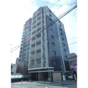 ドムール県庁前