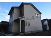 尾崎町上田貸家