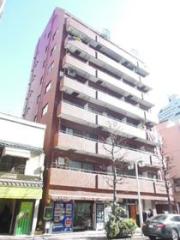 カテリーナ新宿御苑駅前