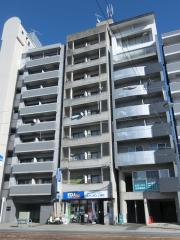 Residennce R