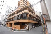 東京メトロ丸ノ内線新宿御苑前駅まで徒歩3分