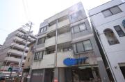 近鉄難波・奈良線河内小阪駅まで徒歩2分