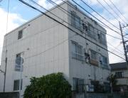 ＪＲ中央線八王子駅までバス約15分 徒歩1分