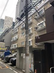 都営新宿線新宿三丁目駅まで徒歩4分