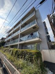京王線百草園駅まで徒歩27分