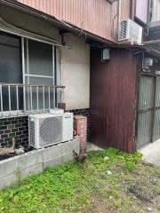 上阿達町1階東貸家