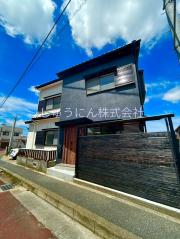 次郎丸2丁目貸家