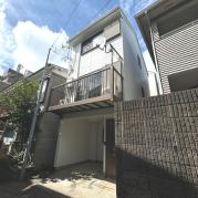 伊勢町貸家