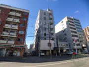 地下鉄南北線すすきの駅まで徒歩9分