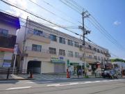 近鉄難波・奈良線菖蒲池駅まで徒歩20分