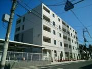 南海本線湊駅まで徒歩16分