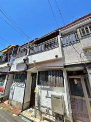 南海本線泉大津駅まで徒歩11分